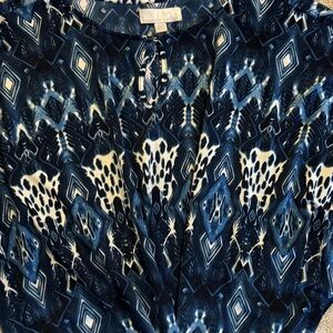 Carolyn Taylor Blue Patterned Women's Top
